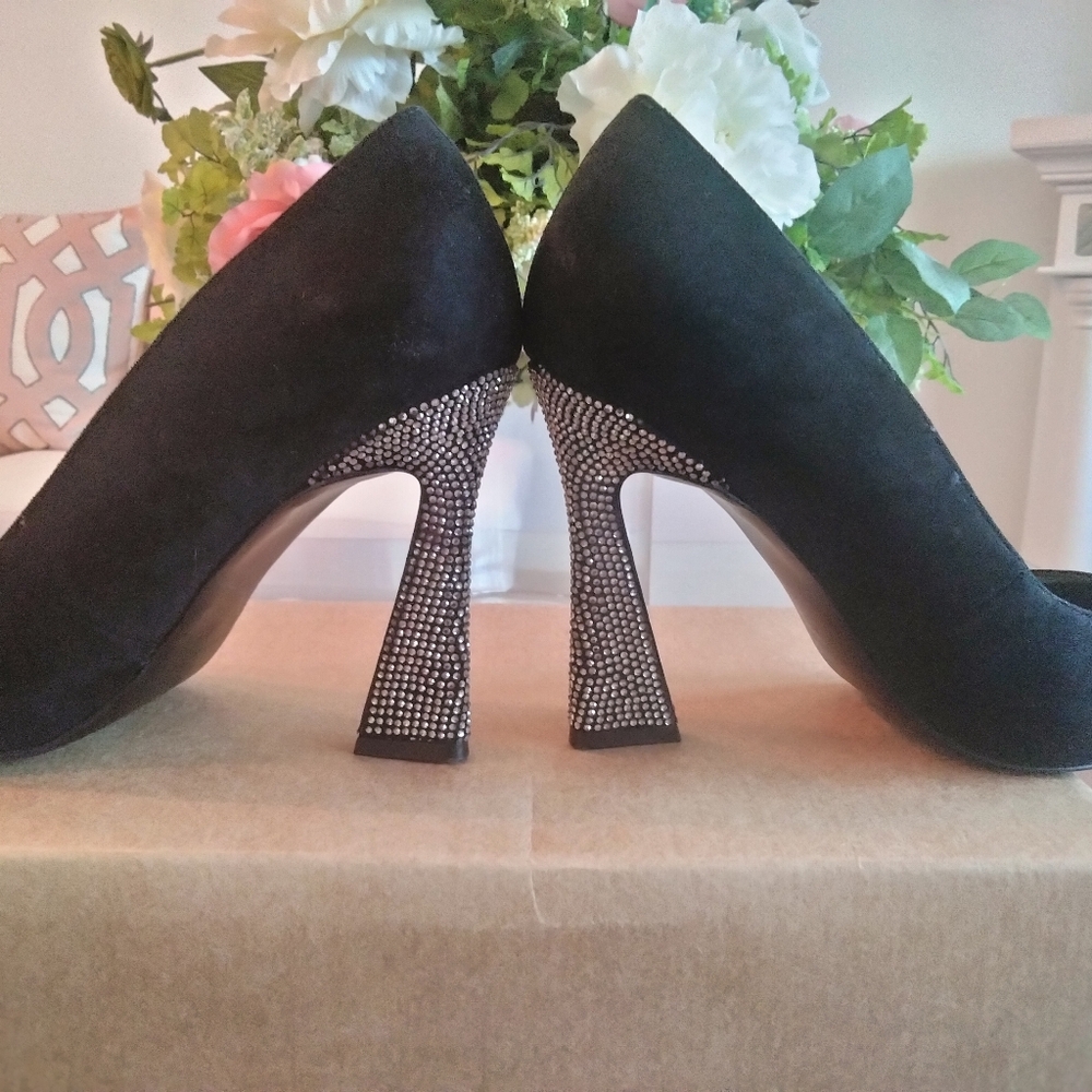 Pumps with Rhinestone heels
